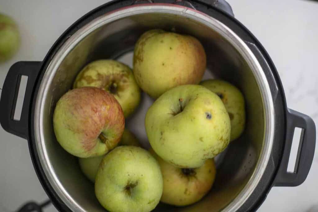 whole apples in an Instant Pot.