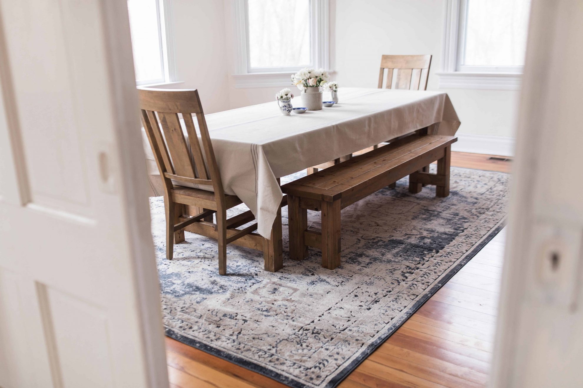 farmhouse style dining room rug