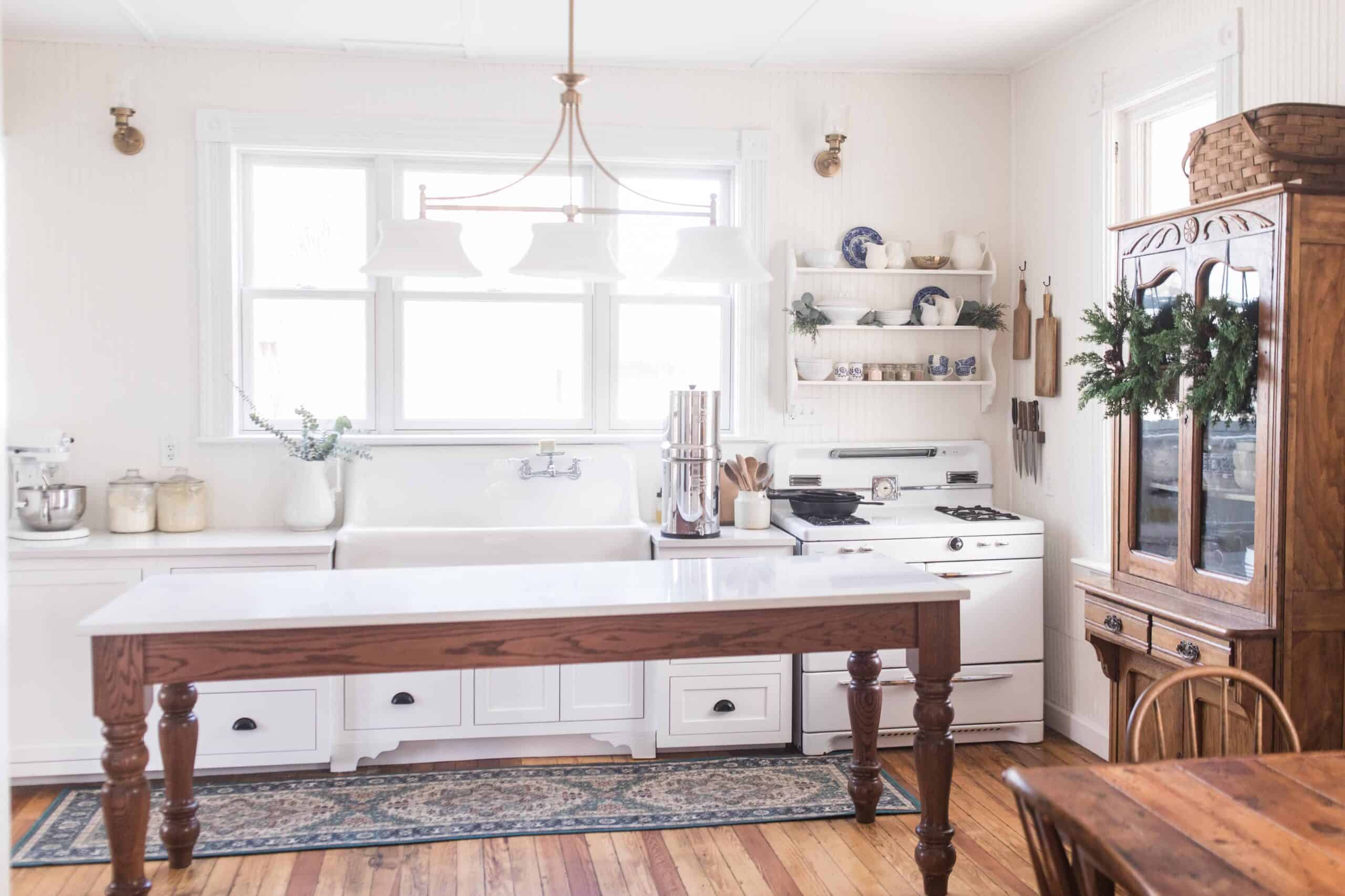 https://www.farmhouseonboone.com/wp-content/uploads/2020/01/victorian-farmhouse-kitchen-reveal-26-scaled.jpg