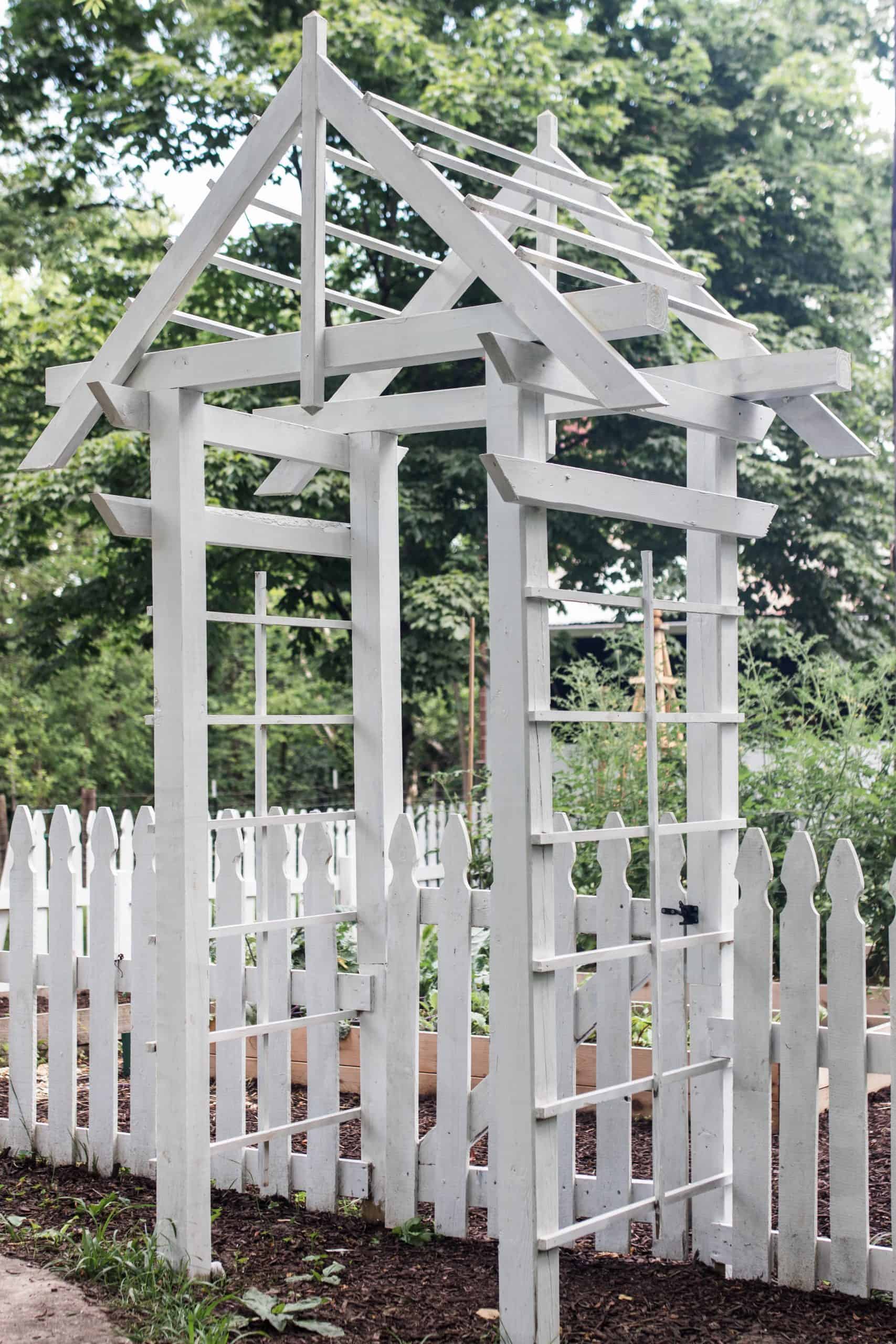 DIY Arbor Plans - Farmhouse on Boone