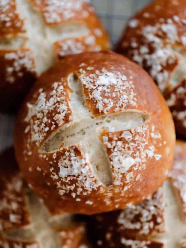 cropped-sourdough-pretzel-buns-6.jpg